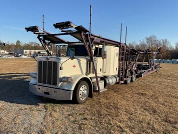 Main image Peterbilt 389